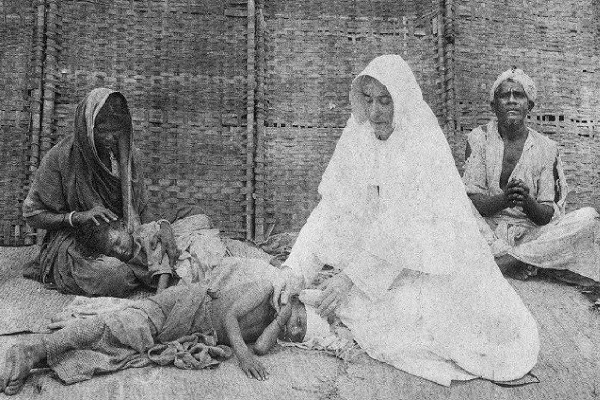 Mary Glowery: nữ tu bác sĩ đầu tiên đang trong tiến trình được phong thánh