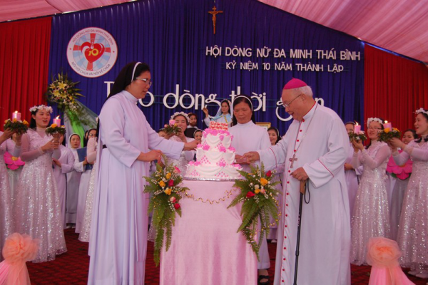 Dòng Nữ Đa Minh Thái Bình Kỷ Niệm 10 Năm Thành Lập (25.3.2004 - 25.3.2014)