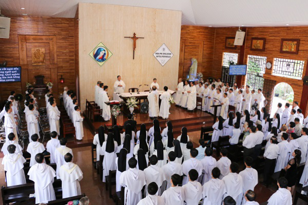 Thư tháng 02.2022: Lời kinh Adsumus Sancte Spiritus