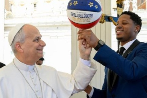 Tiếp kiến chung 08/04/2026 - ĐTC Lêô XIV: Tất cả mọi Kitô hữu đều được mời gọi nên thánh