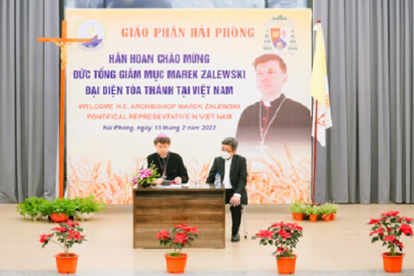 Đức Tổng Giám mục Đại diện Tòa Thánh Marek Zalewski thăm Giáo phận Hải Phòng