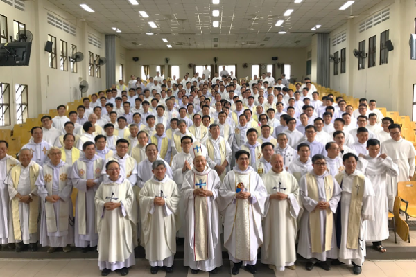 Tỉnh Dòng Nữ Vương Các Thánh Tử Đạo Việt Nam: Mừng kính lễ Đức Mẹ Sầu Bi - Bổn mạng Tỉnh Dòng