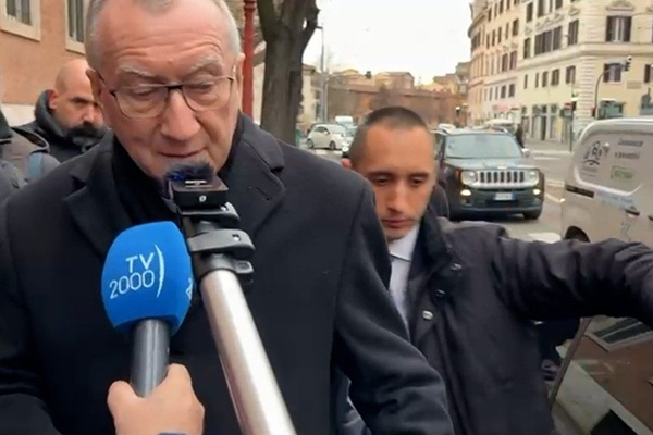 Tòa Thánh đang xem xét lời mời của tổng thống Trump tham gia 