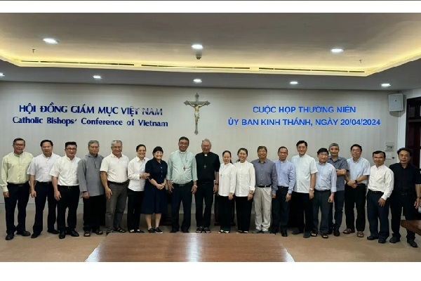 CUỘC HỌP THƯỜNG NIÊN ỦY BAN KINH THÁNH - HỘI ĐỒNG GIÁM MỤC VIỆT NAM NGÀY 20/04/2024