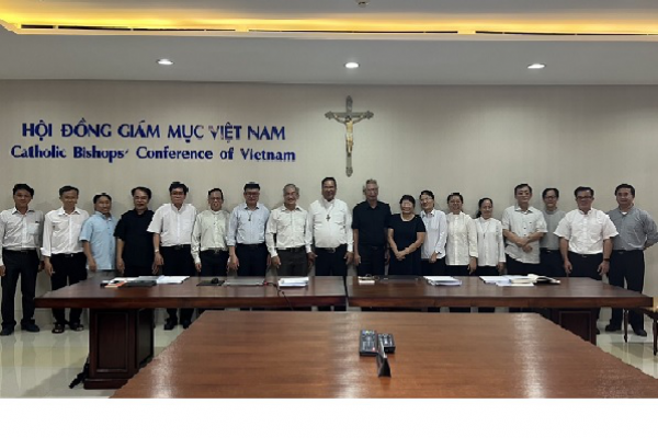 Ủy ban Kinh Thánh và bản dịch Kinh Thánh