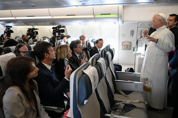 Đức Thánh Cha Lêô XIV: “Với tư cách mục tử, tôi không thể ủng hộ chiến tranh, quá nhiều người vô tội đã chết”