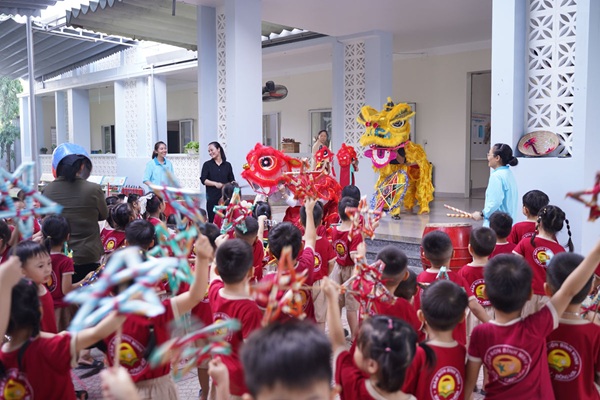 Mầm Non Bình Minh: Bé vui Tết Trung Thu năm 2026