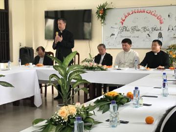 Hình ảnh phái đoàn Tòa Thánh đến thăm Chị em Hội Dòng Nữ Đa Minh Thái Bình
