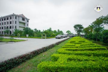 Hình ảnh phái đoàn Tòa Thánh đến thăm Chị em Hội Dòng Nữ Đa Minh Thái Bình
