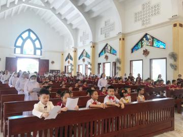Trường Mầm non Tư thục Bình Minh: Hình ảnh Thánh lễ Tổng kết năm học 2021 - 2022 (2)