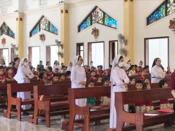 Trường Mầm non Tư thục Bình Minh: Hình ảnh Thánh lễ Tổng kết năm học 2021 - 2022 (2)