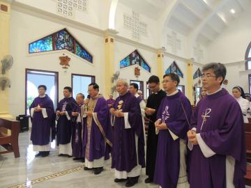 Hình ảnh 1: Các Nghi thức và Thánh lễ An táng Nữ tu Gioanna Phạm Thị Đức, OP.