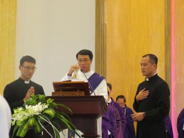 Hình ảnh 1: Các Nghi thức và Thánh lễ An táng Nữ tu Gioanna Phạm Thị Đức, OP.