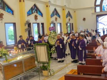 Hình ảnh 1: Các Nghi thức và Thánh lễ An táng Nữ tu Gioanna Phạm Thị Đức, OP.