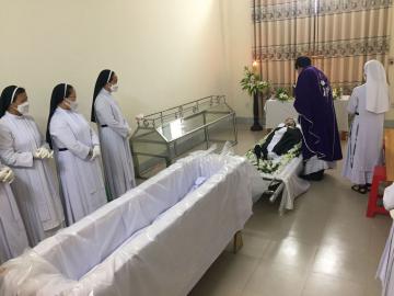 Hình ảnh 1: Các Nghi thức và Thánh lễ An táng Nữ tu Gioanna Phạm Thị Đức, OP.