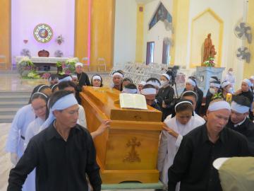 Hình ảnh 3: Các Nghi thức và Thánh lễ An táng Nữ tu Gioanna Phạm Thị Đức, OP.