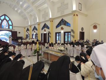 Hình ảnh 1: Các Nghi thức và Thánh lễ An táng Nữ tu Maria Bùi Thị Suy, OP.