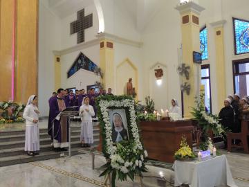 Hình ảnh 1: Các Nghi thức và Thánh lễ An táng Nữ tu Maria Bùi Thị Suy, OP.