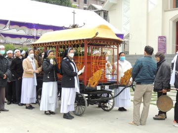 Hình ảnh 1: Các Nghi thức và Thánh lễ An táng Nữ tu Maria Bùi Thị Suy, OP.