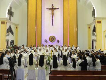 Hình ảnh 2: Các Nghi thức và Thánh lễ An táng Nữ tu Maria Bùi Thị Suy, OP.