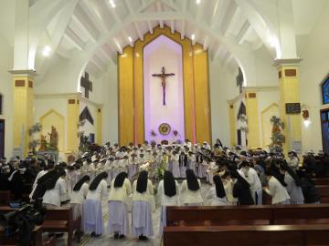 Hình ảnh 2: Các Nghi thức và Thánh lễ An táng Nữ tu Maria Bùi Thị Suy, OP.