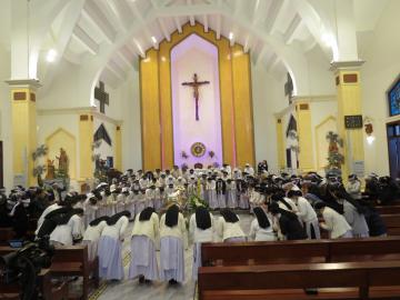 Hình ảnh 2: Các Nghi thức và Thánh lễ An táng Nữ tu Maria Bùi Thị Suy, OP.
