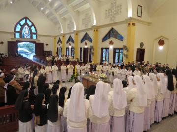 Hình ảnh 2: Các Nghi thức và Thánh lễ An táng Nữ tu Maria Bùi Thị Suy, OP.