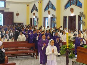 Hình ảnh 2: Các Nghi thức và Thánh lễ An táng Nữ tu Maria Bùi Thị Suy, OP.