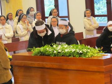 Hình ảnh 2: Các Nghi thức và Thánh lễ An táng Nữ tu Maria Bùi Thị Suy, OP.