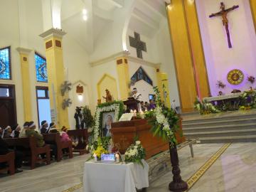 Hình ảnh 2: Các Nghi thức và Thánh lễ An táng Nữ tu Maria Bùi Thị Suy, OP.
