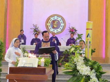 Hình ảnh 2: Các Nghi thức và Thánh lễ An táng Nữ tu Maria Bùi Thị Suy, OP.