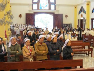 Hình ảnh 2: Các Nghi thức và Thánh lễ An táng Nữ tu Maria Bùi Thị Suy, OP.