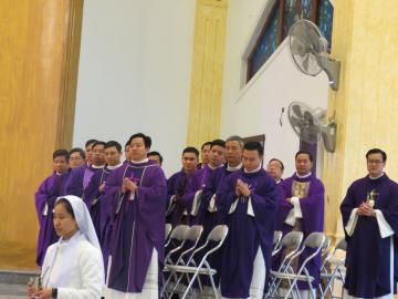 Hình ảnh 2: Các Nghi thức và Thánh lễ An táng Nữ tu Maria Bùi Thị Suy, OP.