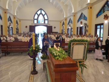 Hình ảnh 2: Các Nghi thức và Thánh lễ An táng Nữ tu Maria Bùi Thị Suy, OP.