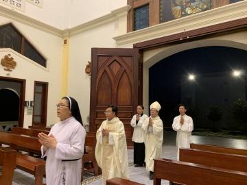 Hình ảnh Làm phép nhà Hưu dưỡng Dòng Nữ Đa Minh Thái Bình