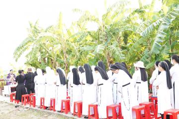 Hình ảnh: Thánh lễ cầu nguyện cho các Linh hồn tại Vườn thánh của Hội dòng