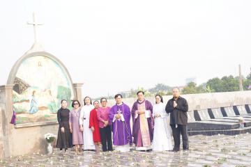 Hình ảnh: Thánh lễ cầu nguyện cho các Linh hồn tại Vườn thánh của Hội dòng