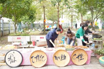 Mầm non Tư thục Bình Minh: Hội chợ Xuân 2024 - Hình ảnh 1