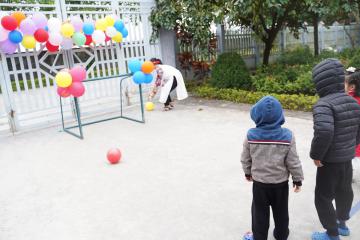 Mầm non Tư thục Bình Minh: Hội chợ Xuân 2024 - Hình ảnh 2