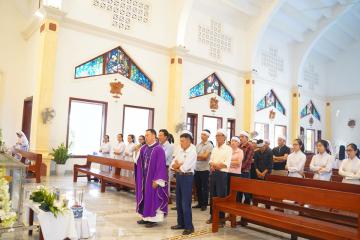 Hình ảnh: Nghi thức Khâm liệm, Thánh lễ tiễn đưa và kính viếng nữ tu Têrêxa Lê Thị Huệ, OP.