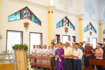 Hình ảnh: Nghi thức Khâm liệm, Thánh lễ tiễn đưa và kính viếng nữ tu Têrêxa Lê Thị Huệ, OP.