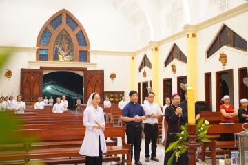 Hình ảnh: Nghi thức Khâm liệm, Thánh lễ tiễn đưa và kính viếng nữ tu Têrêxa Lê Thị Huệ, OP.
