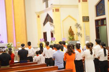 Hình ảnh: Nghi thức Khâm liệm, Thánh lễ tiễn đưa và kính viếng nữ tu Têrêxa Lê Thị Huệ, OP.