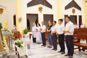 Hình ảnh: Nghi thức Khâm liệm, Thánh lễ tiễn đưa và kính viếng nữ tu Têrêxa Lê Thị Huệ, OP.