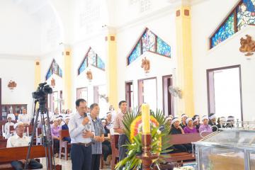 Hình ảnh: Nghi thức Khâm liệm, Thánh lễ tiễn đưa và kính viếng nữ tu Têrêxa Lê Thị Huệ, OP.