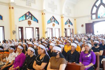 Hình ảnh: Thánh lễ An táng và tiễn đưa nữ tu Têrêxa Lê Thị Huệ, OP.