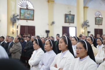Hình ảnh: Thánh lễ Tạ ơn, Làm phép và Cắt băng Khánh Thành Nhà Sinh Hoạt Tu xá Thánh Martinô Ngọc Đồng