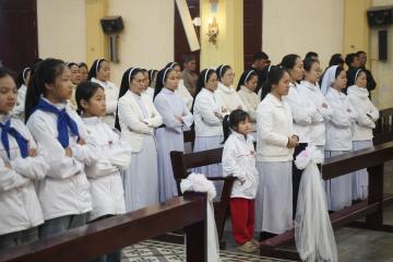 Hình ảnh: Thánh lễ Tạ ơn, Làm phép và Cắt băng Khánh Thành Nhà Sinh Hoạt Tu xá Thánh Martinô Ngọc Đồng