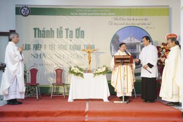 Hình ảnh: Thánh lễ Tạ ơn, Làm phép và Cắt băng Khánh Thành Nhà Sinh Hoạt Tu xá Thánh Martinô Ngọc Đồng