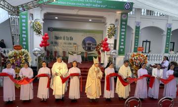 Hình ảnh: Thánh lễ Tạ ơn, Làm phép và Cắt băng Khánh Thành Nhà Sinh Hoạt Tu xá Thánh Martinô Ngọc Đồng